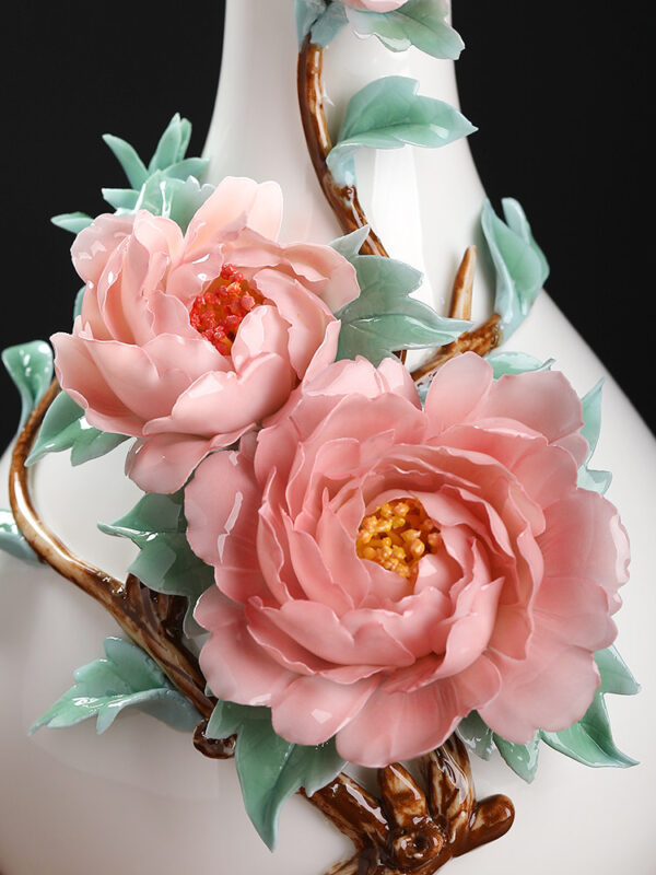 New Chinese-style ceramic handmade vase ornaments living room flower arrangement small porcelain bottle high-grade luxury and high-grade sense art decorations.